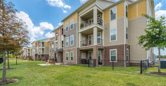 Apartment for rent at 19221 Beechnut Rd, Richmond, TX 77407