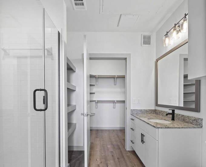 Apartment for rent at 1111 Shepherd Dr #2174, Houston, TX 77007