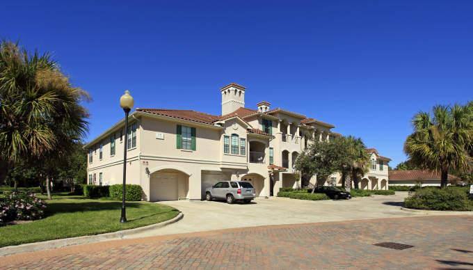 Apartment for rent at 19200 Space Center Blvd #2174, Houston, TX 77058