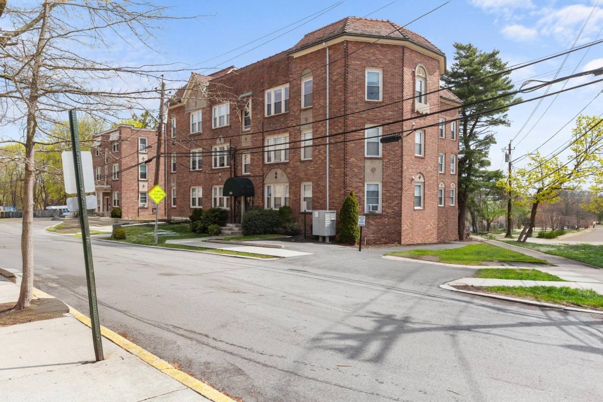 Apartment for rent at 100 Taft Ave, Providence, RI 02906