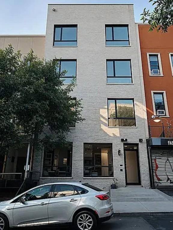 Apartment for rent at 1493 Dekalb Ave #1A, Brooklyn, NY 11237