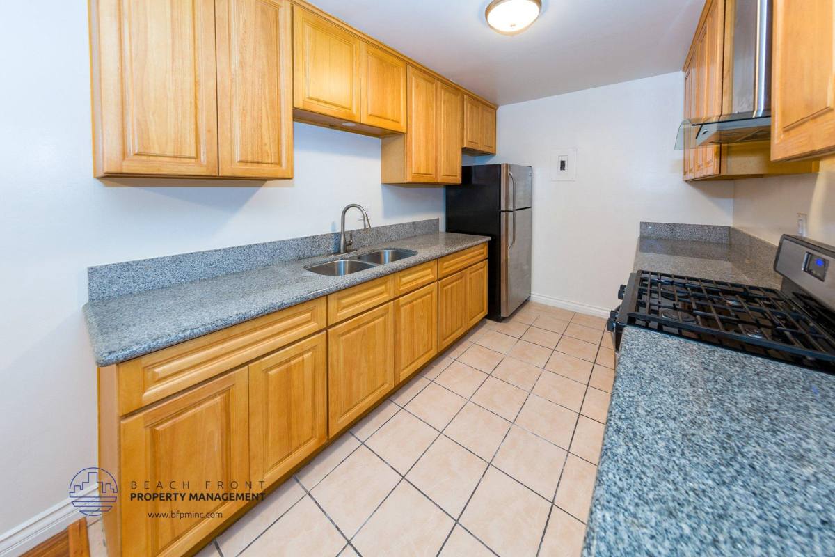 Apartment for rent at 740 S St Andrews Place #12, Los Angeles, CA 90005