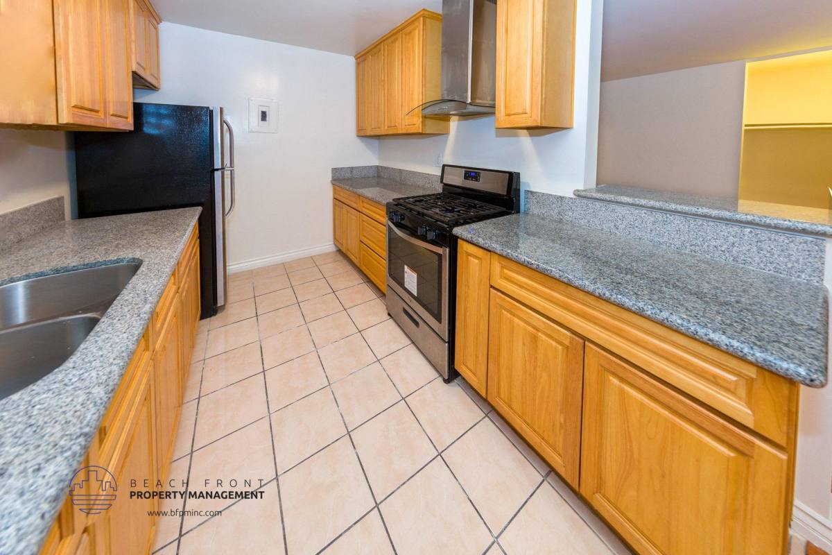 Apartment for rent at 740 S St Andrews Place #12, Los Angeles, CA 90005