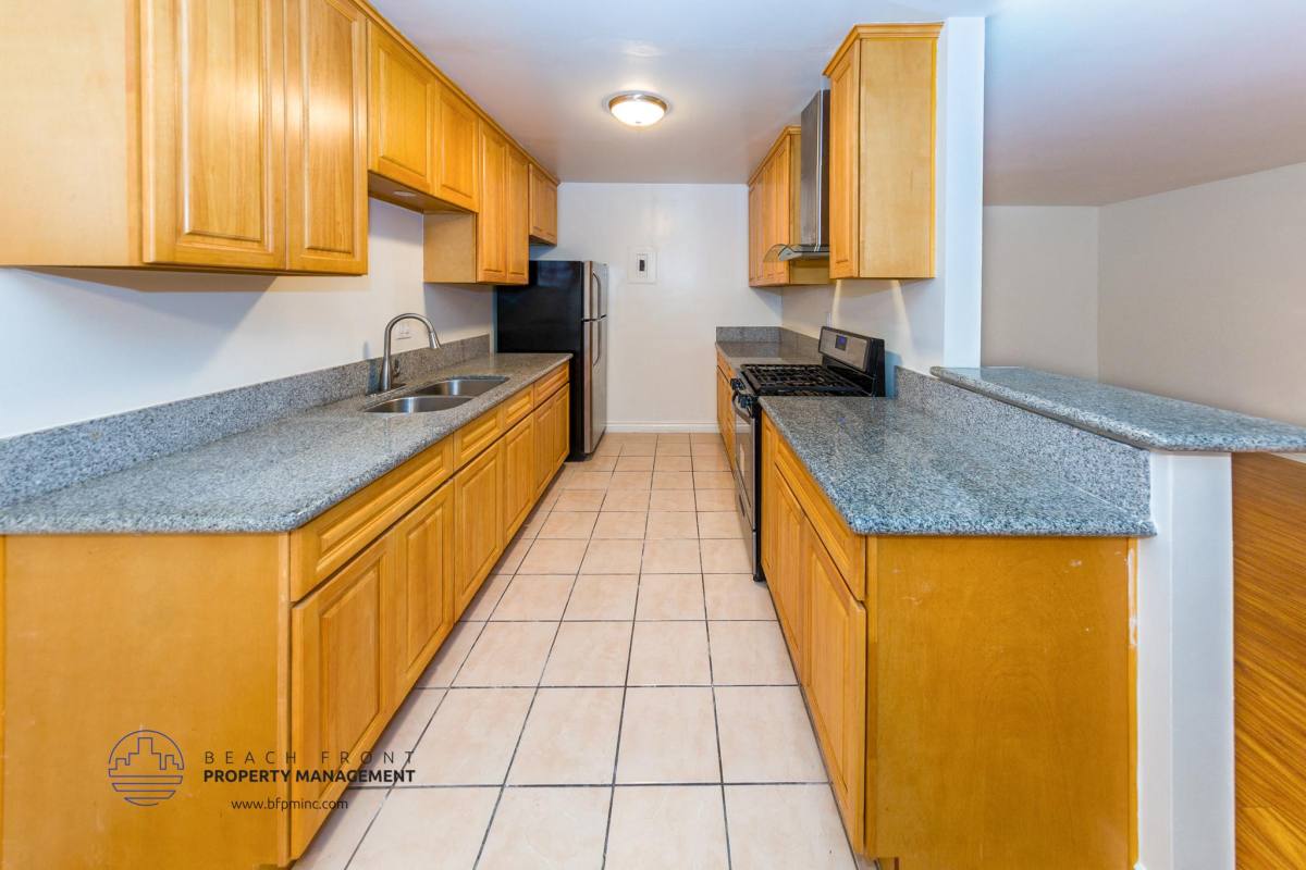 Apartment for rent at 740 S St Andrews Place #12, Los Angeles, CA 90005