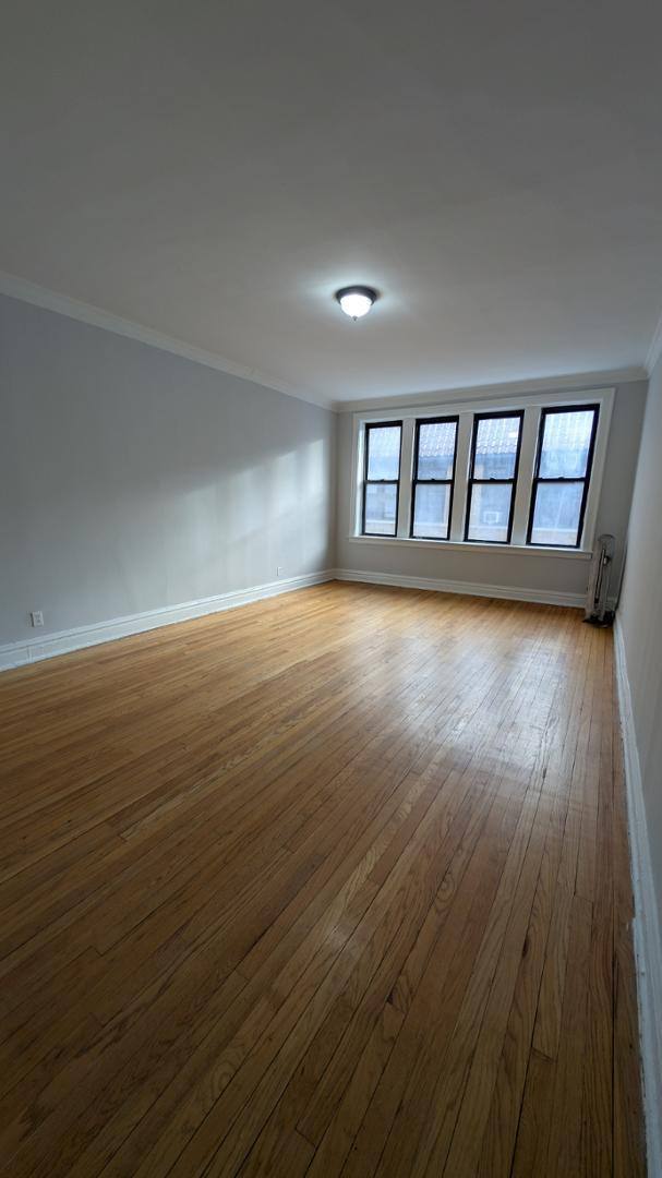 Apartment for rent at 5453 S Everett #3B, Chicago, IL 60615