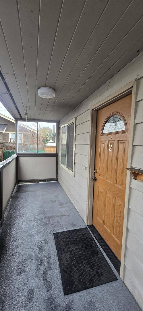 Apartment for rent at 6519 Phinney Ave N #2, Seattle, WA 98103