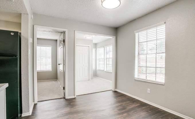 Apartment for rent at 6011 Oakland Hills Dr #2121, Fort Worth, TX 76112