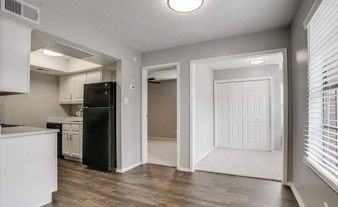 Apartment for rent at 6011 Oakland Hills Dr #2121, Fort Worth, TX 76112