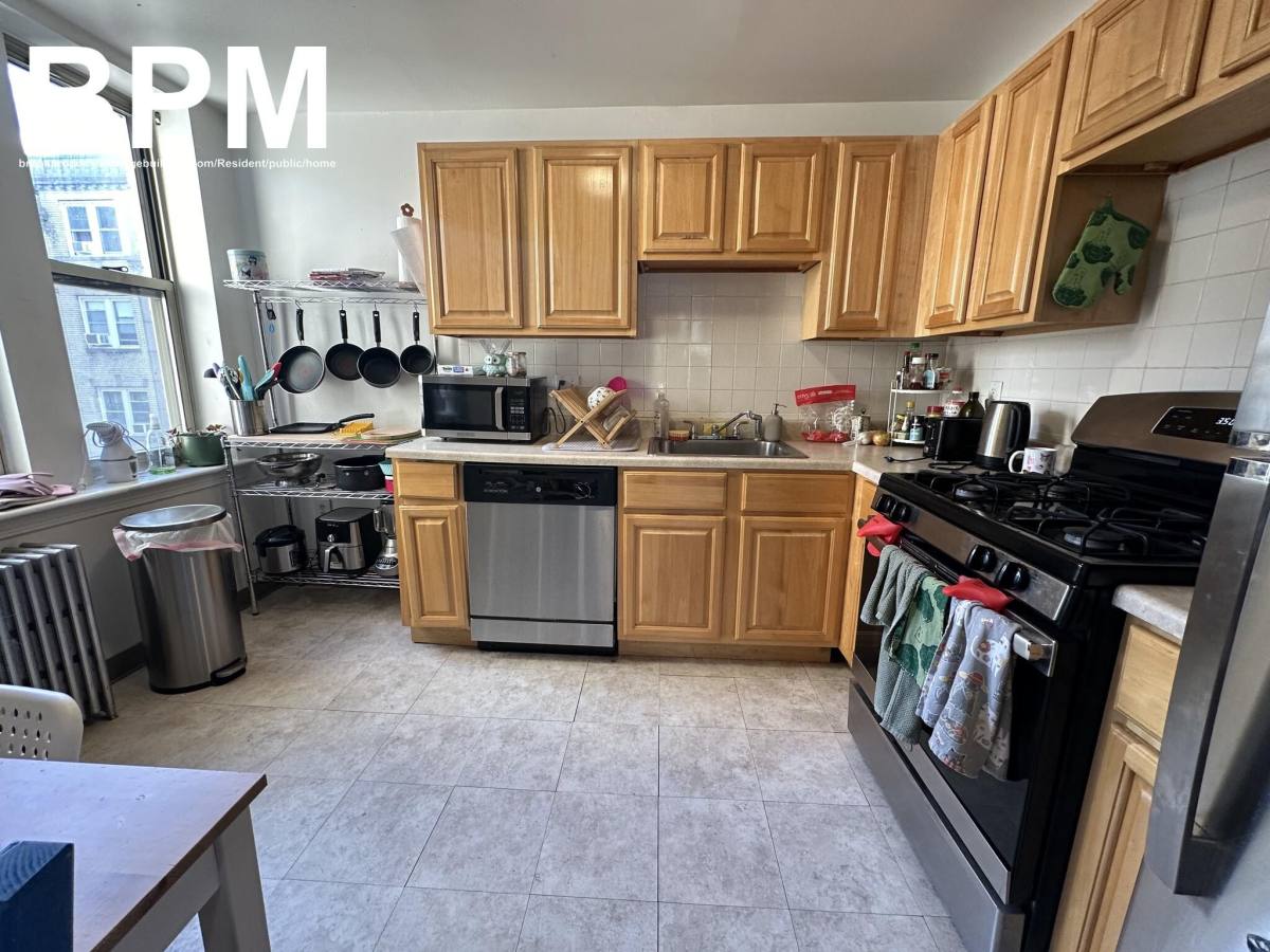 Apartment for rent at Brighton Village, 28 Colborne Rd #12A, Brighton, MA 02135