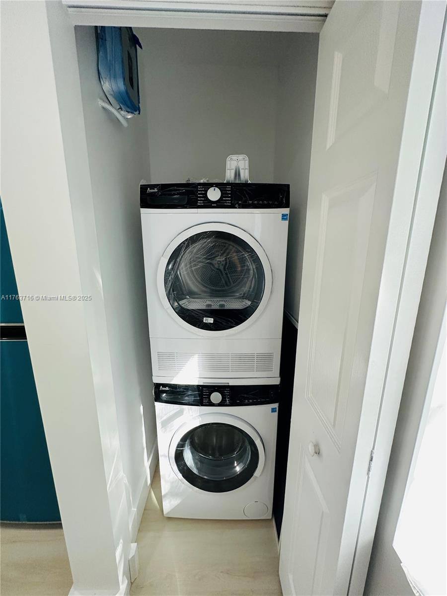 Apartment for rent at 1800 NE 154th St, Miami, FL 33162