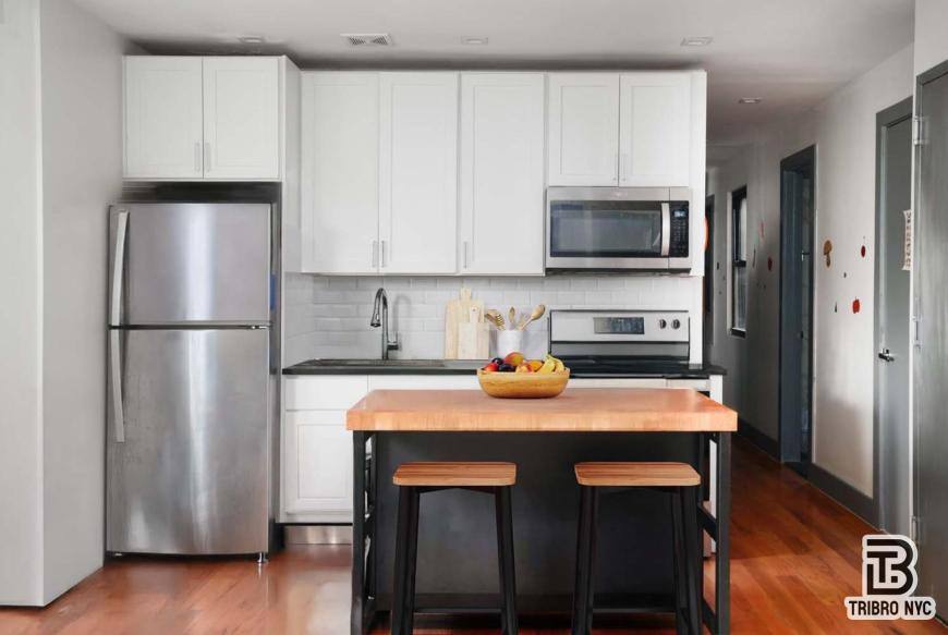 Apartment for rent at 143 Greene Ave #2, Brooklyn, NY 11238