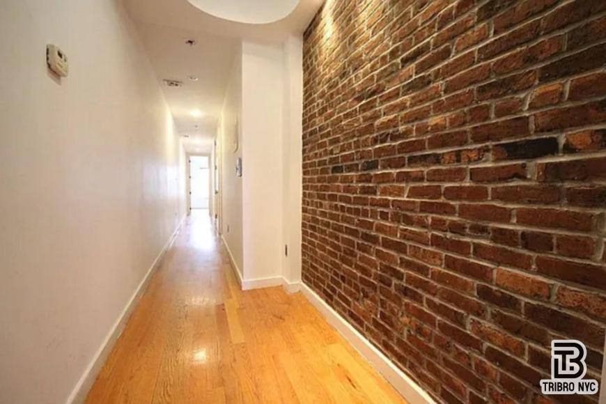 Apartment for rent at 977 Jefferson Ave #1S, Brooklyn, NY 11221