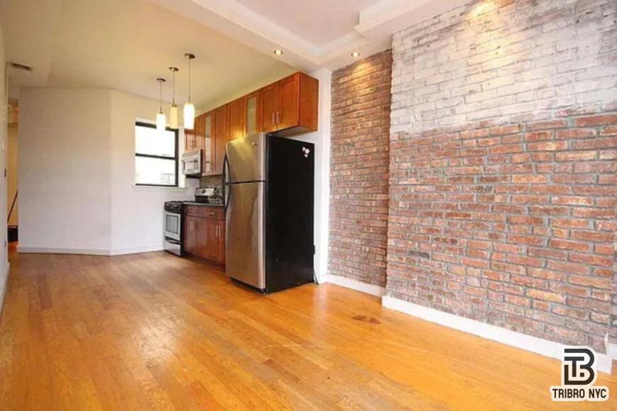 Apartment for rent at 977 Jefferson Ave #1S, Brooklyn, NY 11221