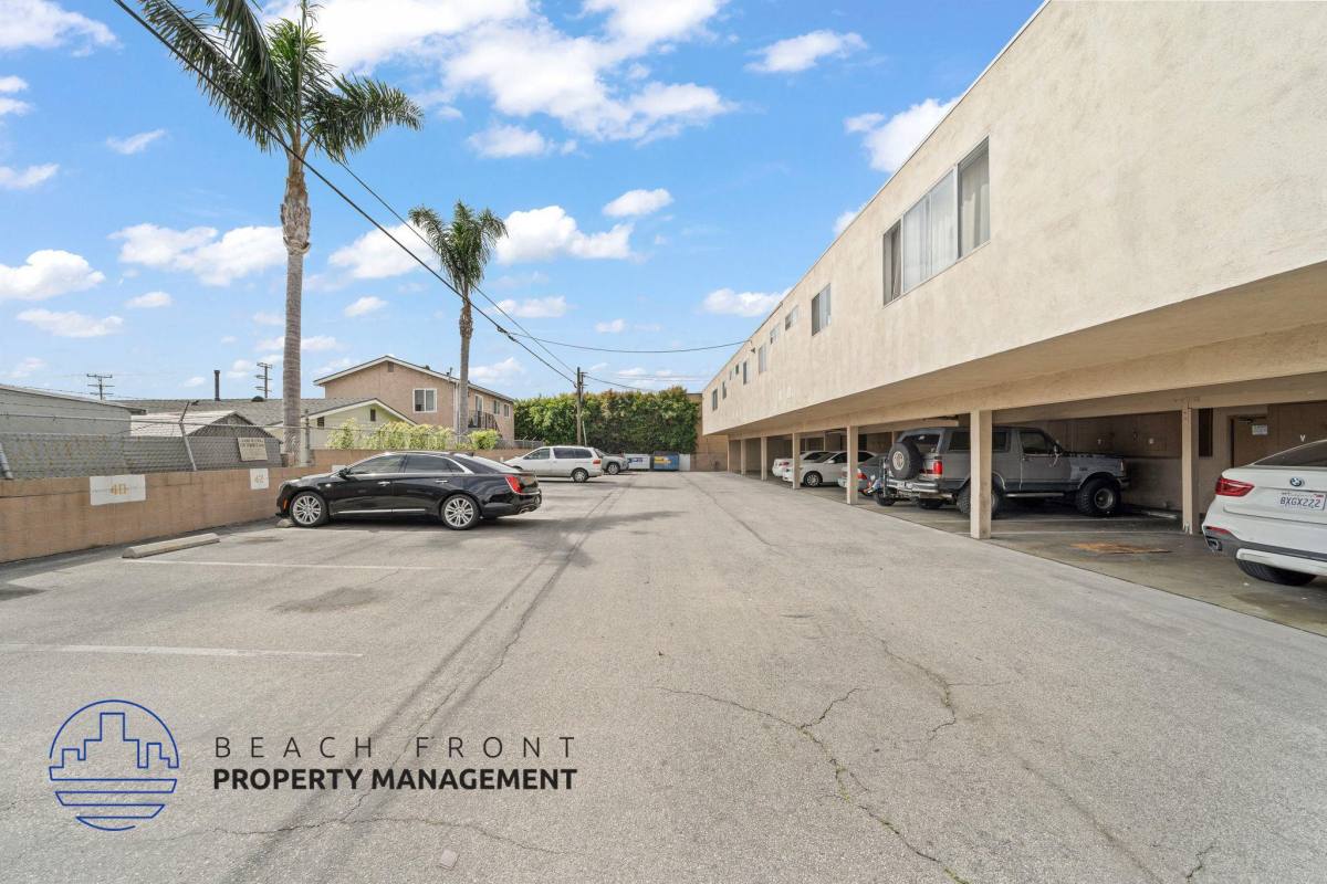 Apartment for rent at Avanti North, 13444-13460 Prairie Ave #44-25, Hawthorne, CA 90250