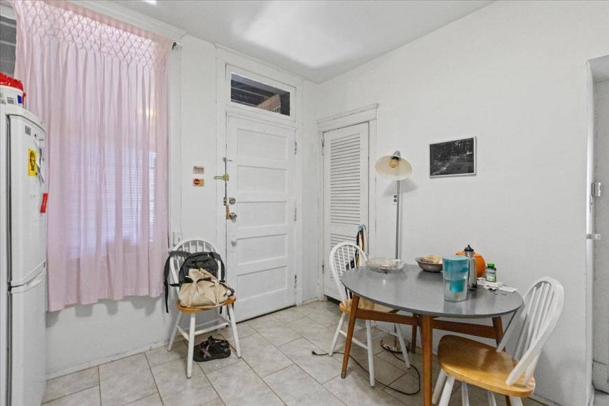 Apartment for rent at 4002 N Southport #2, Chicago, IL 60613