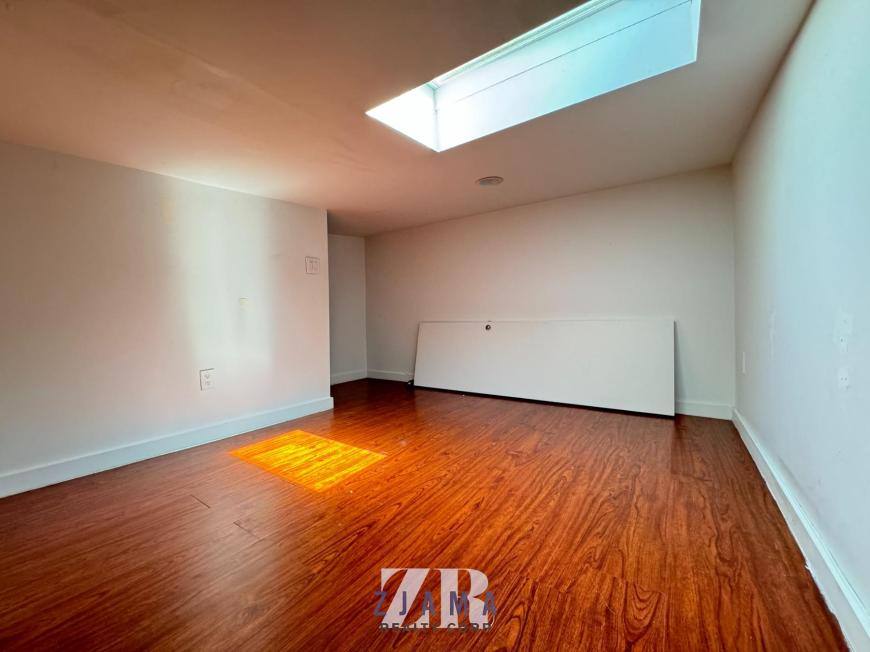 Apartment for rent at 886 Franklin Ave #2R, Brooklyn, NY 11225
