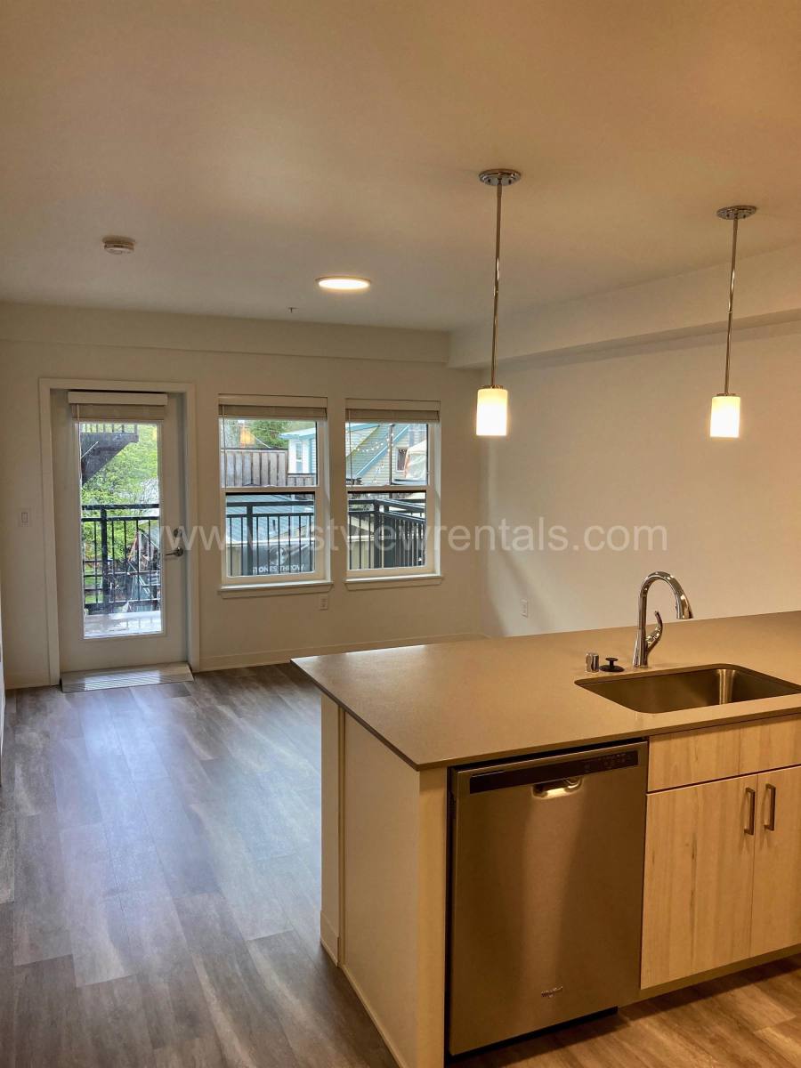 Apartment for rent at 1404 11th St #202, Bellingham, WA 98225
