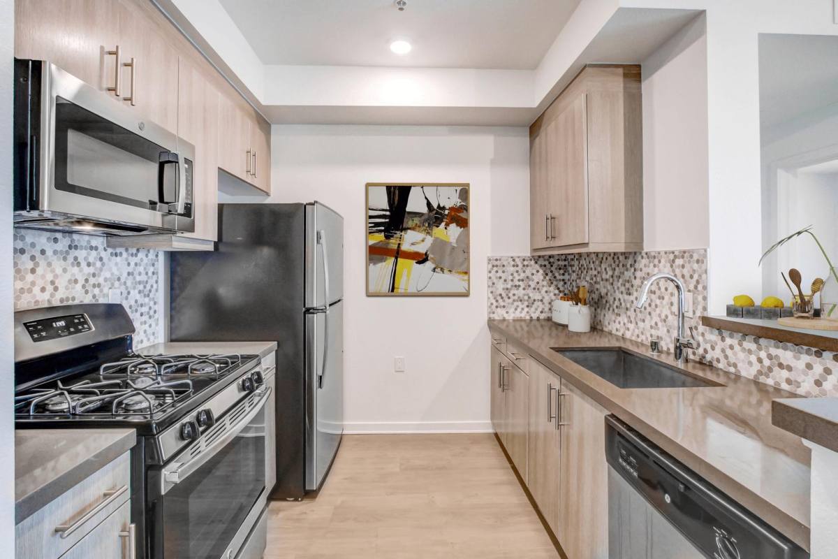 Apartment for rent at Vues on Gordon, 1558 Gordon St #412, Los Angeles, CA 90028
