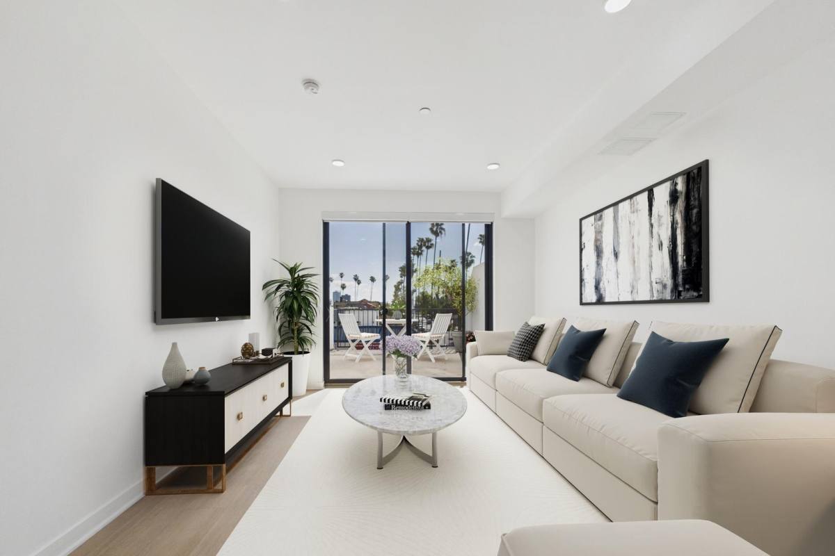 Apartment for rent at 3967 Beverly Blvd #202, Los Angeles, CA 90004