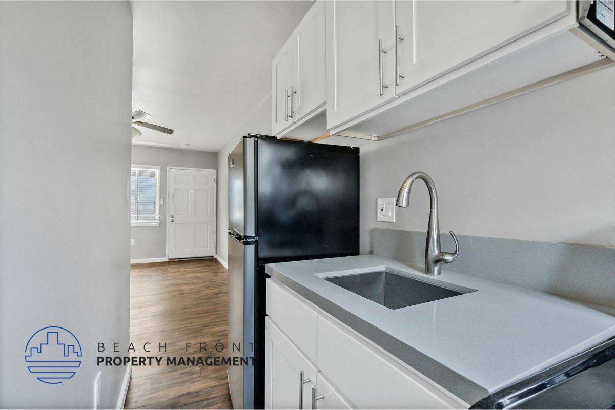 Apartment for rent at 5441 E 2nd St #6, Long Beach, CA 90803