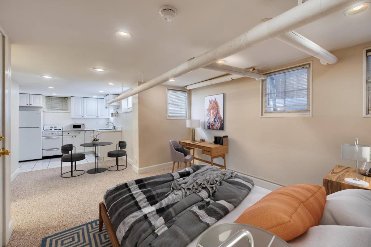Apartment for rent at 1122 N Emerson St #5, Denver, CO 80218
