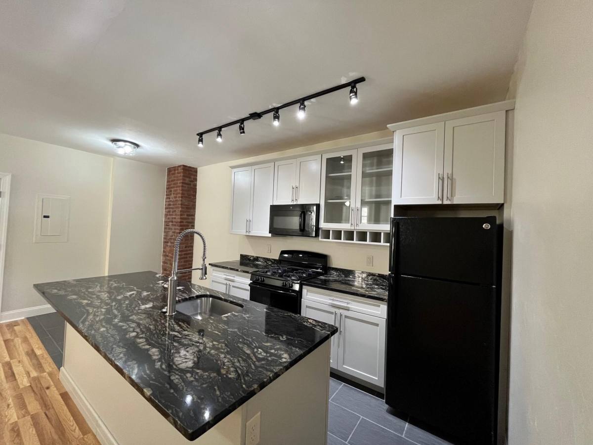 Apartment for rent at Morewood, 4924 Centre Ave, Pittsburgh, PA 15213