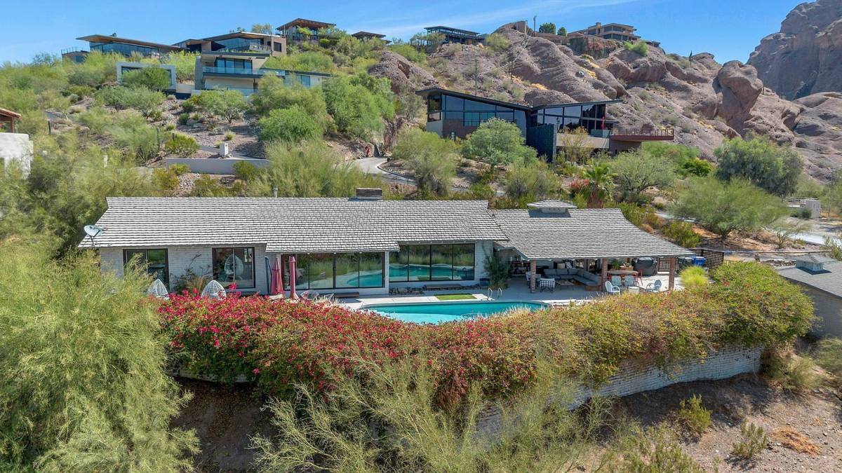 House for rent at 5526 N Camelback Canyon Dr, Phoenix, AZ 85018