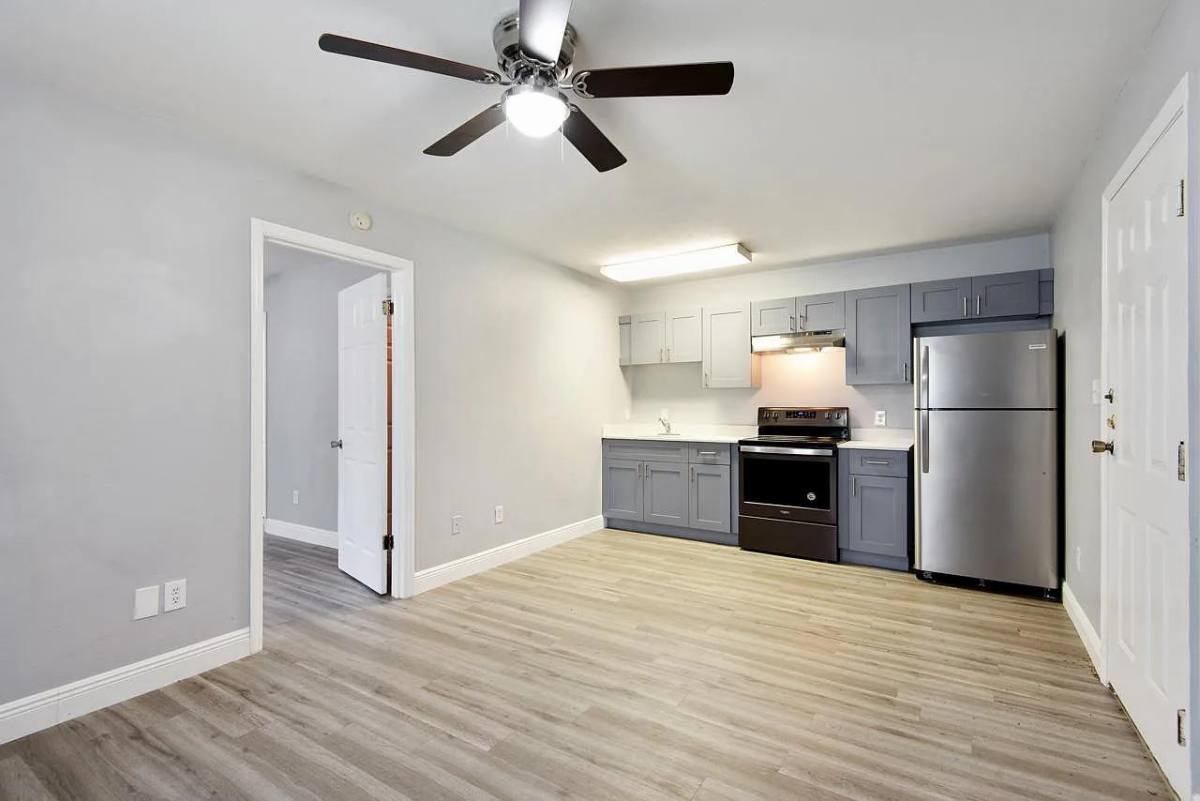 Apartment for rent at Chartre West, 214 Columbia Dr #1, Tallahassee, FL 32304