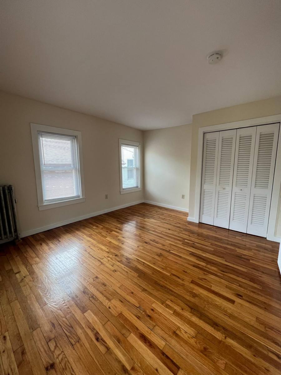 Apartment for rent at 98 Market St #2, Northampton, MA 01060