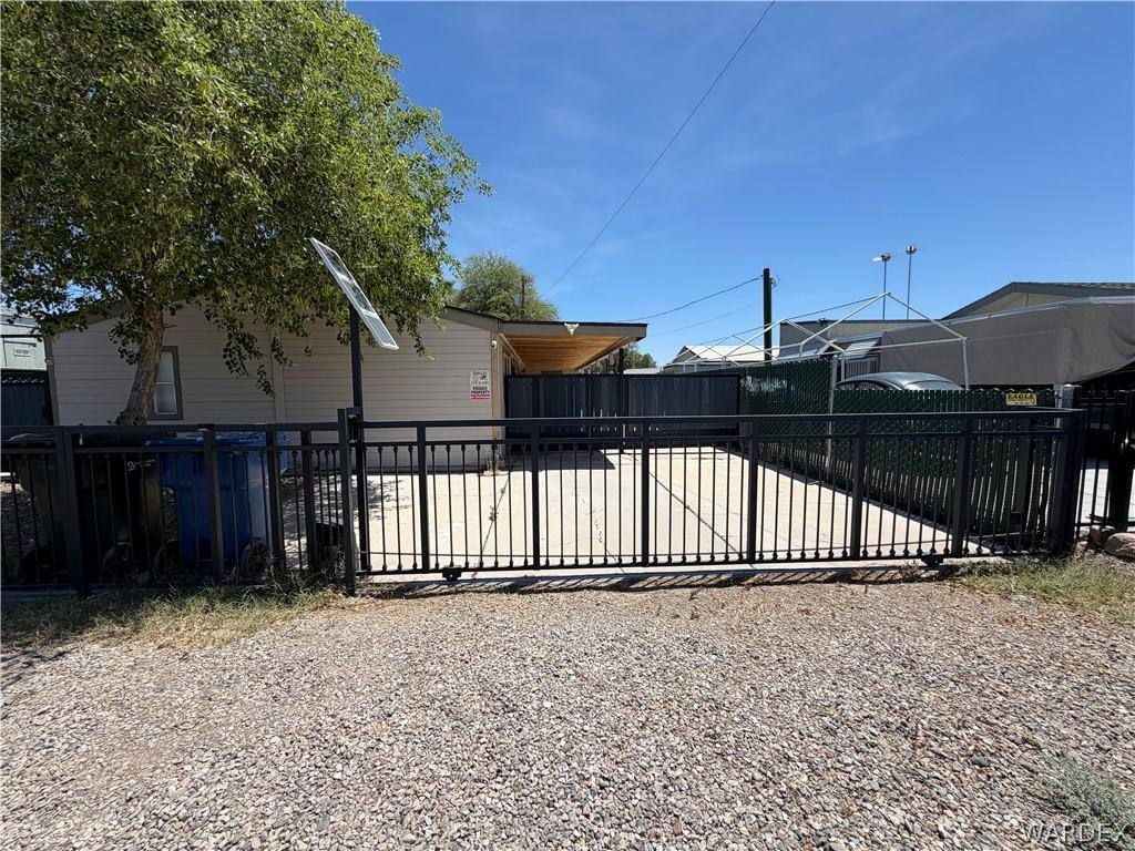 House for rent at 1910 Rio Grande Rd, Bullhead City, AZ 86442