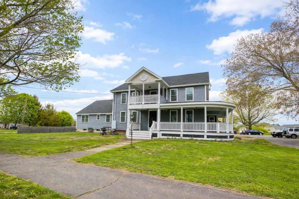 Apartment for rent at 132 Middle St #2, Hadley, MA 01035