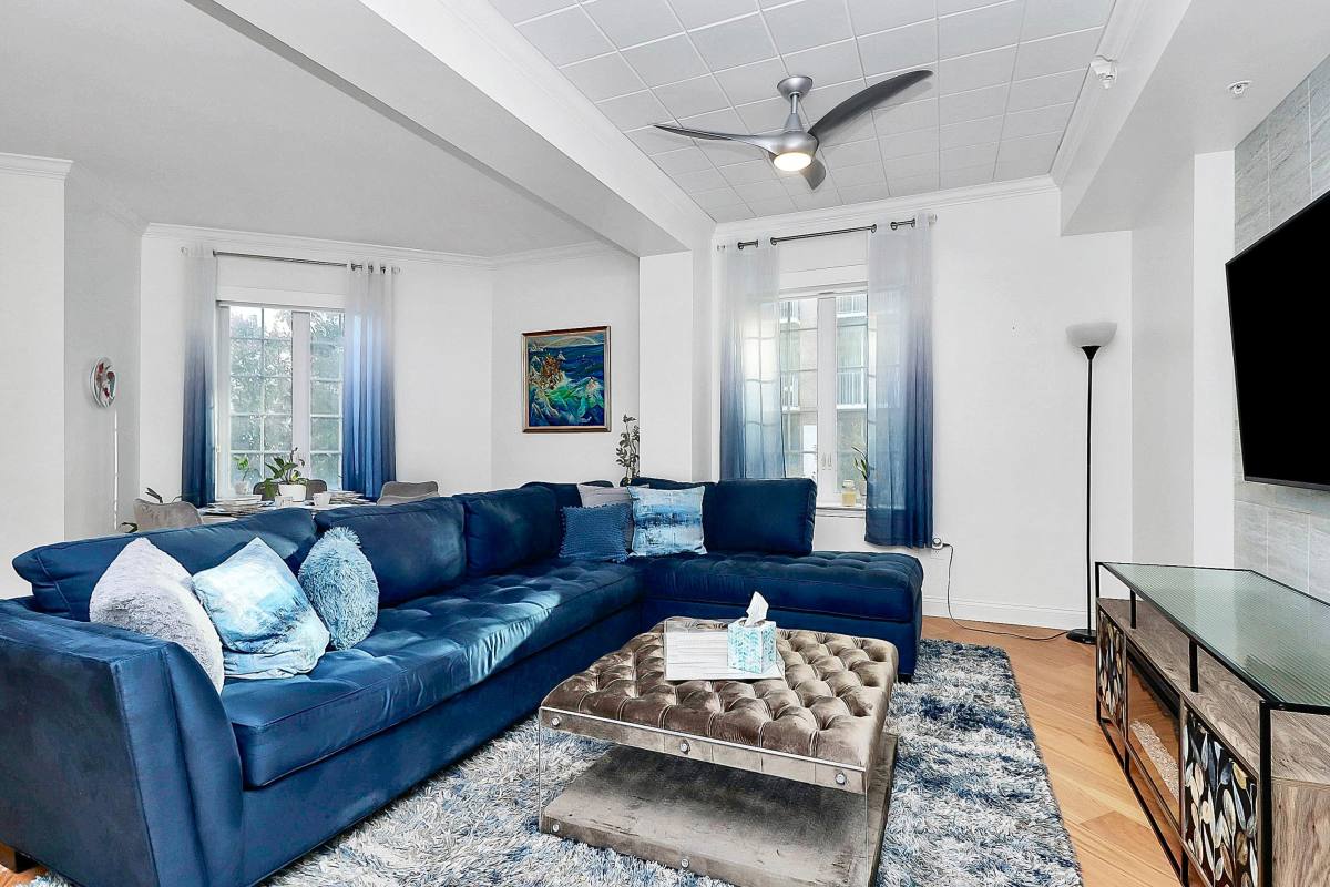 Condo for rent at Fifth & Poplar Condominiums, 300 W 5th St #431, Charlotte, NC 28202