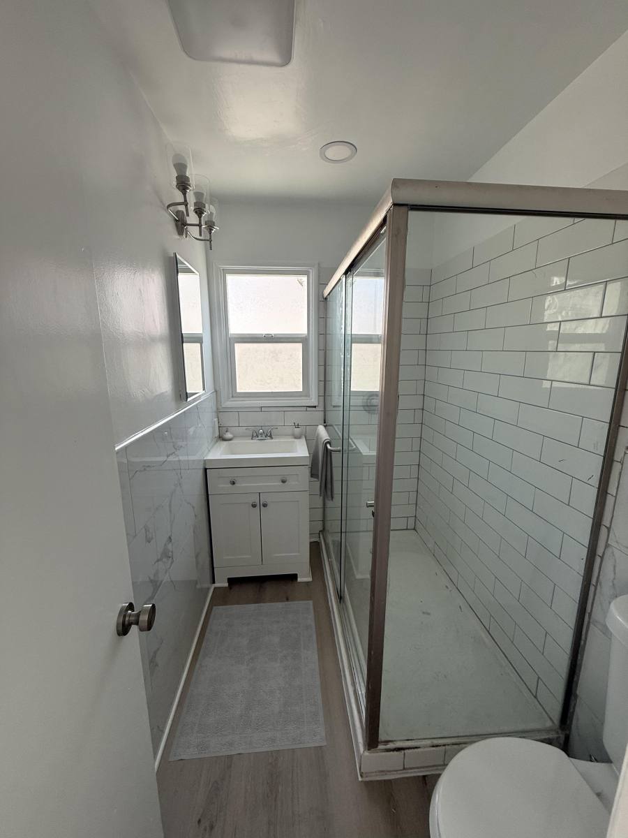 Apartment for rent at 1111 12th St #F, Santa Monica, CA 90403