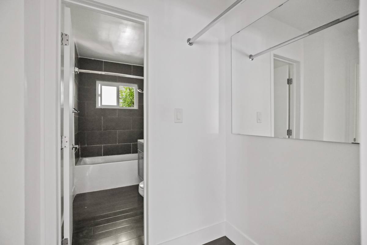 Apartment for rent at 1321 W 36th Place #2, Los Angeles, CA 90007
