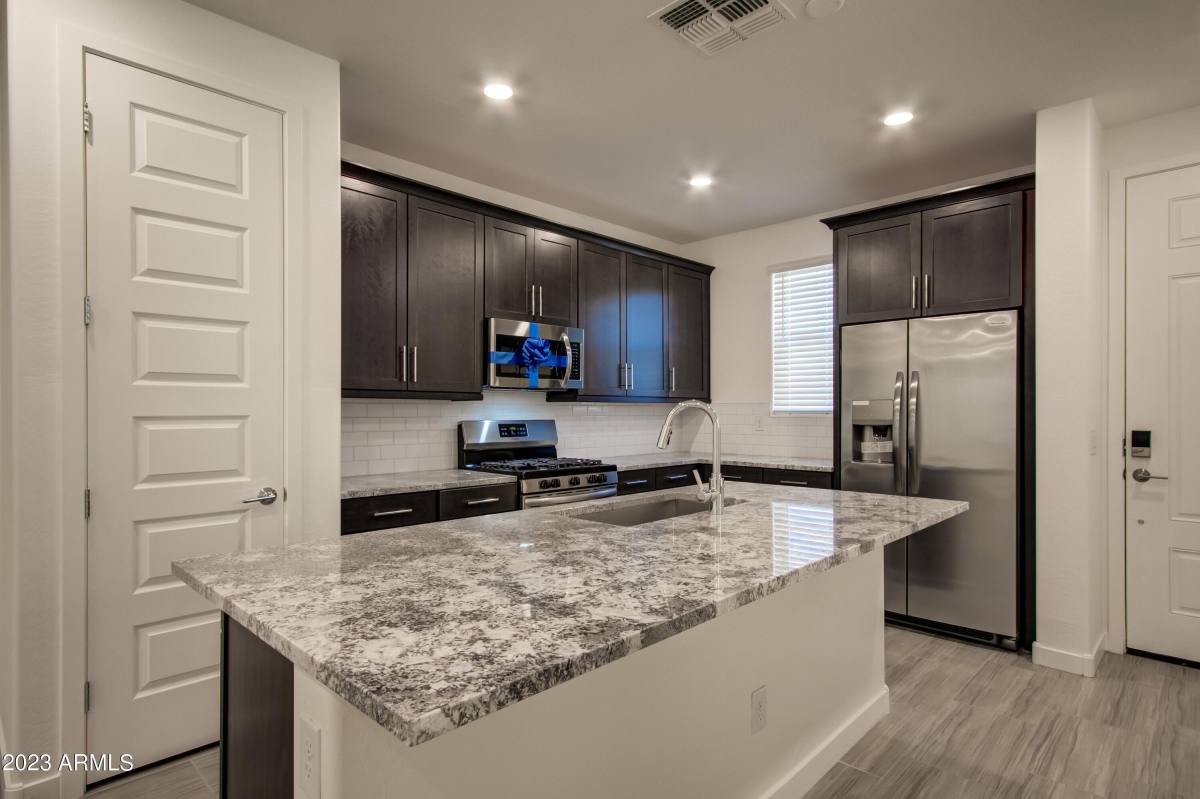 House for rent at 1087 E Chapman Dr, Chandler, AZ 85286