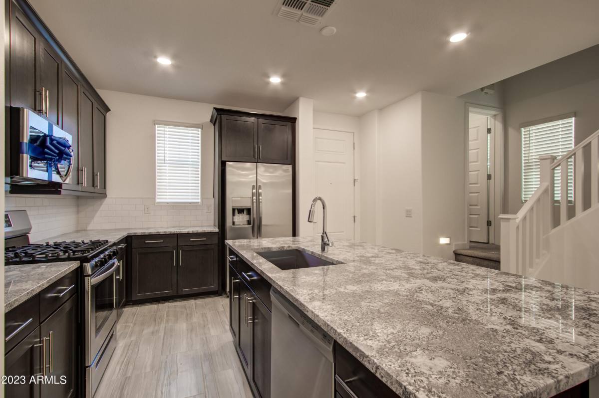 House for rent at 1087 E Chapman Dr, Chandler, AZ 85286