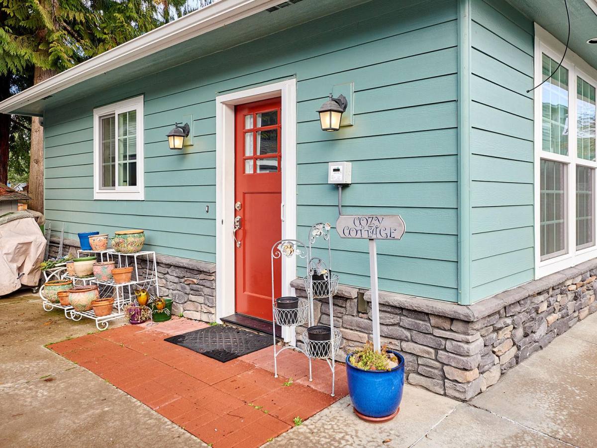 House for rent at 1328 S Water St, Silverton, OR 97381