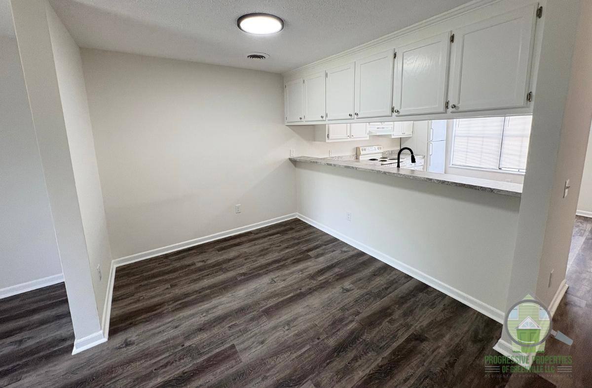 Townhouse for rent at 1216 N Main St #B8, Fountain Inn, SC 29644