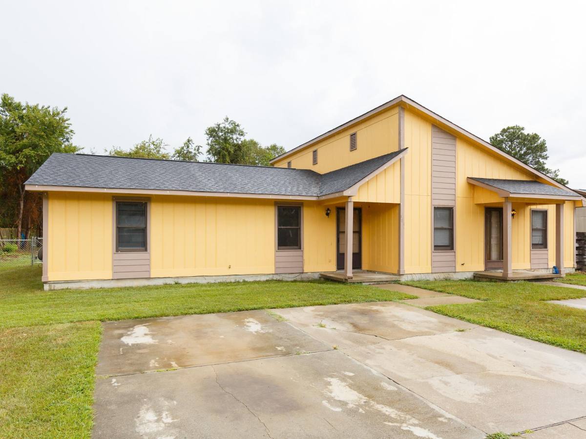 House for rent at Davis Estates, 115 A Eulon Loop #A, Raeford, NC 28376