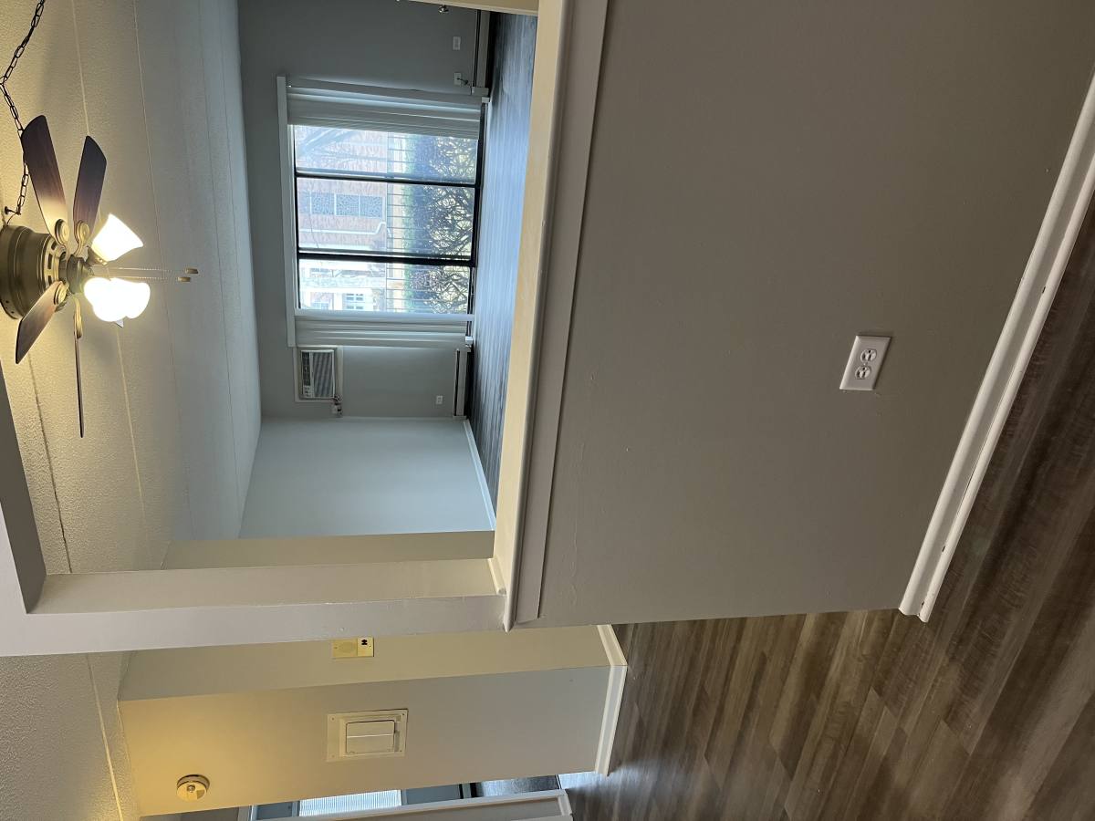 Apartment for rent at 15 E Maple St #1D, Lombard, IL 60148