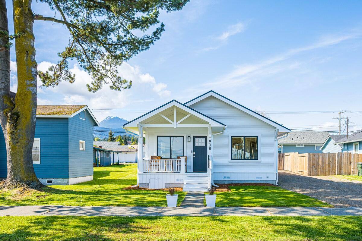 House for rent at 908 E 4th St, Port Angeles, WA 98362