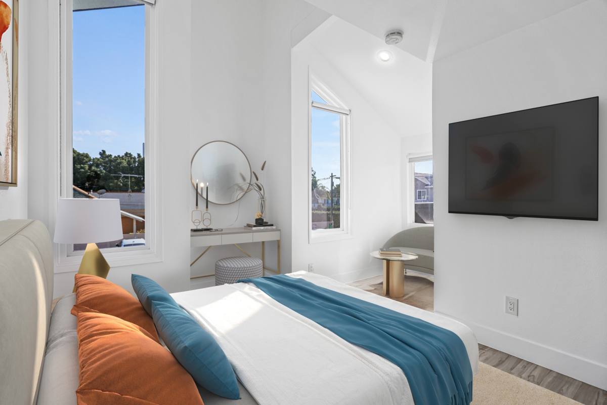 Apartment for rent at 850 N Van Ness Ave #4, Santa Ana, CA 92701