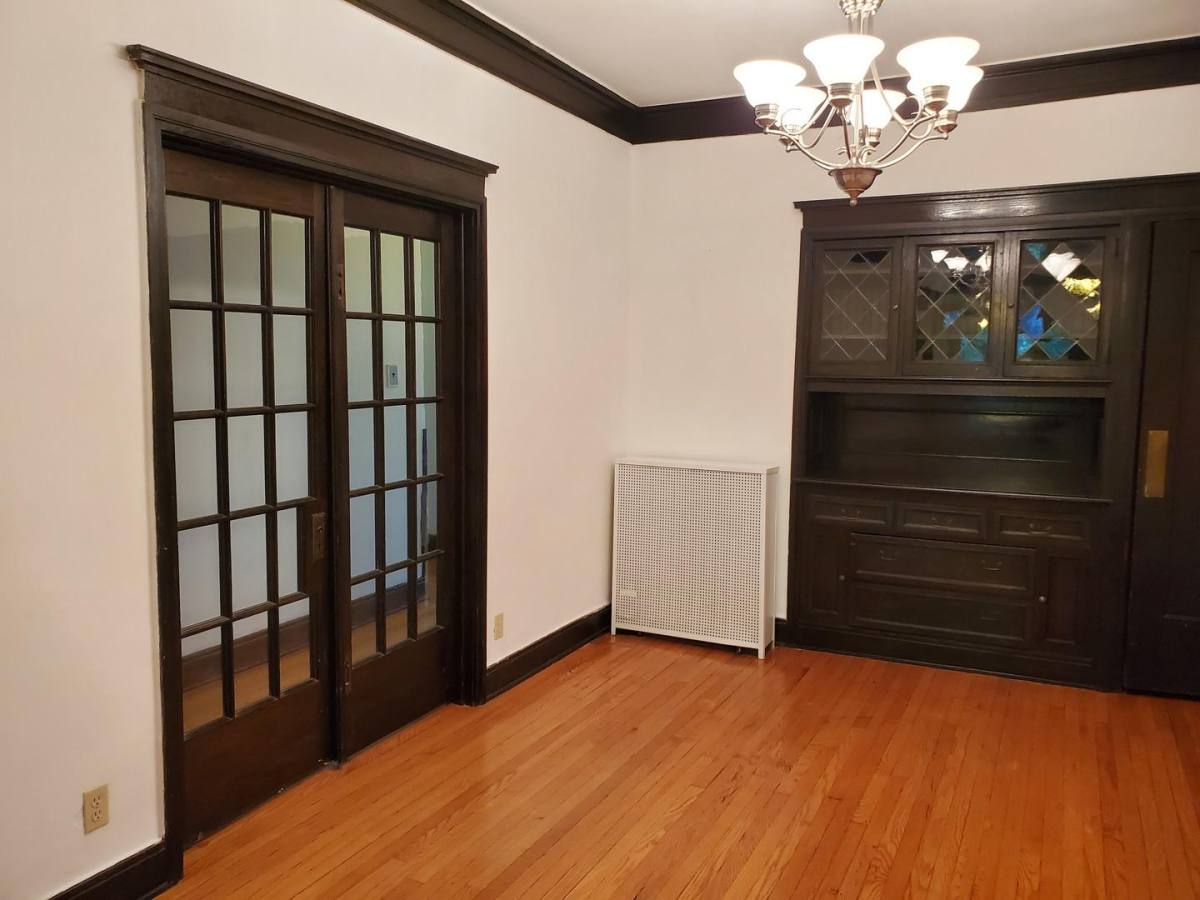 Condo for rent at 5720 S Kenwood Ave #1, Chicago, IL 60637
