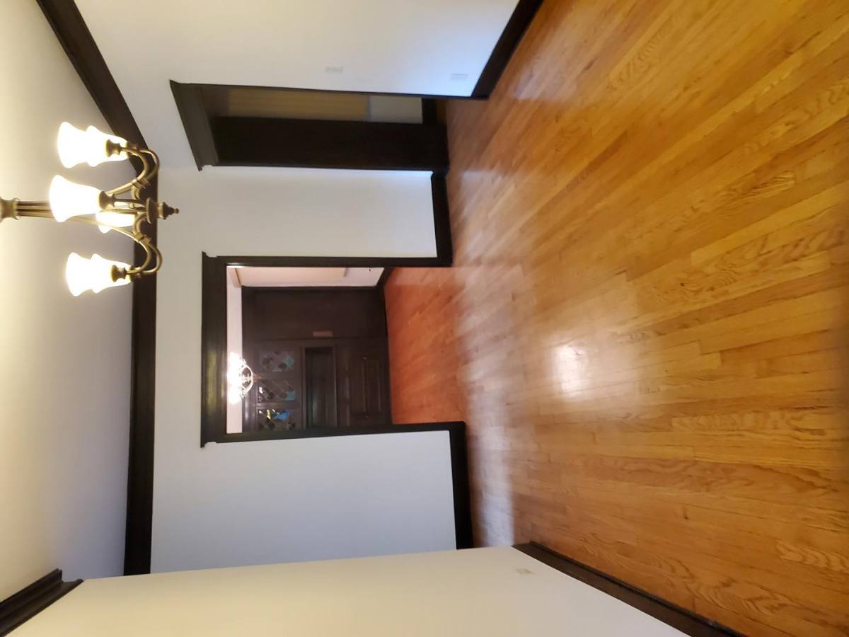 Condo for rent at 5720 S Kenwood Ave #1, Chicago, IL 60637