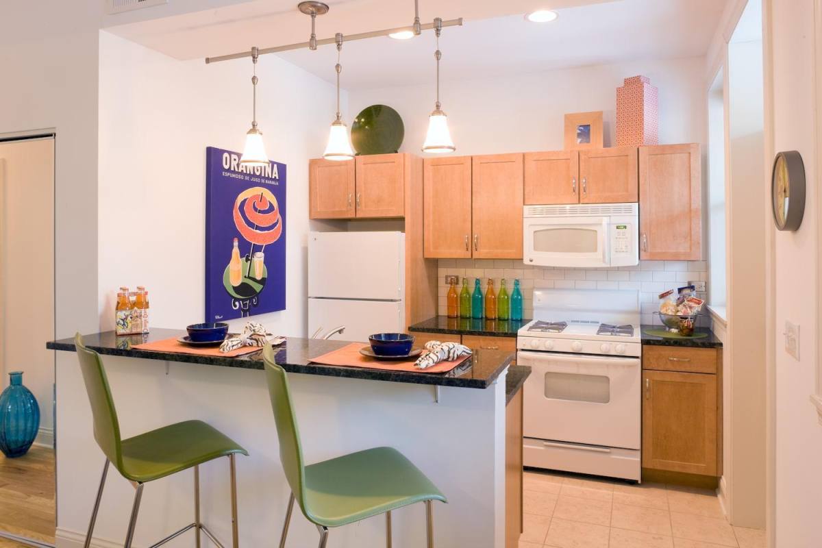 Apartment for rent at 5301 S Maryland Ave #101, Chicago, IL 60615