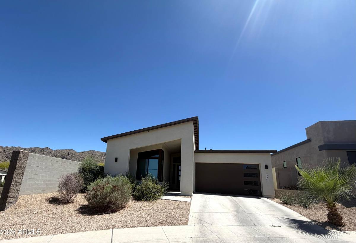 House for rent at 835 E Hopi Trail, Phoenix, AZ 85042