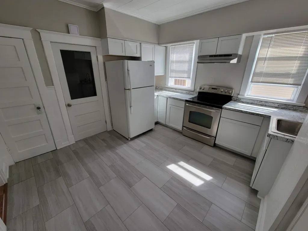Apartment for rent at 15 Parkview Court, Troy, NY 12180