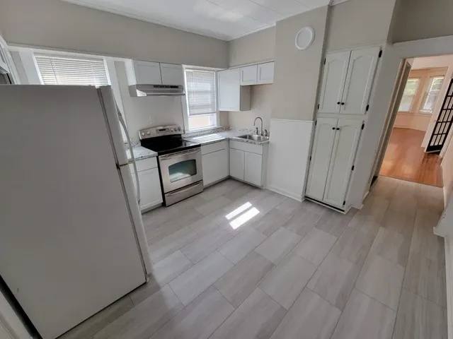 Apartment for rent at 15 Parkview Court, Troy, NY 12180