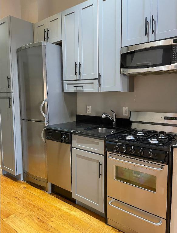 Apartment for rent at 450 W 50th St #4R, New York, NY 10019