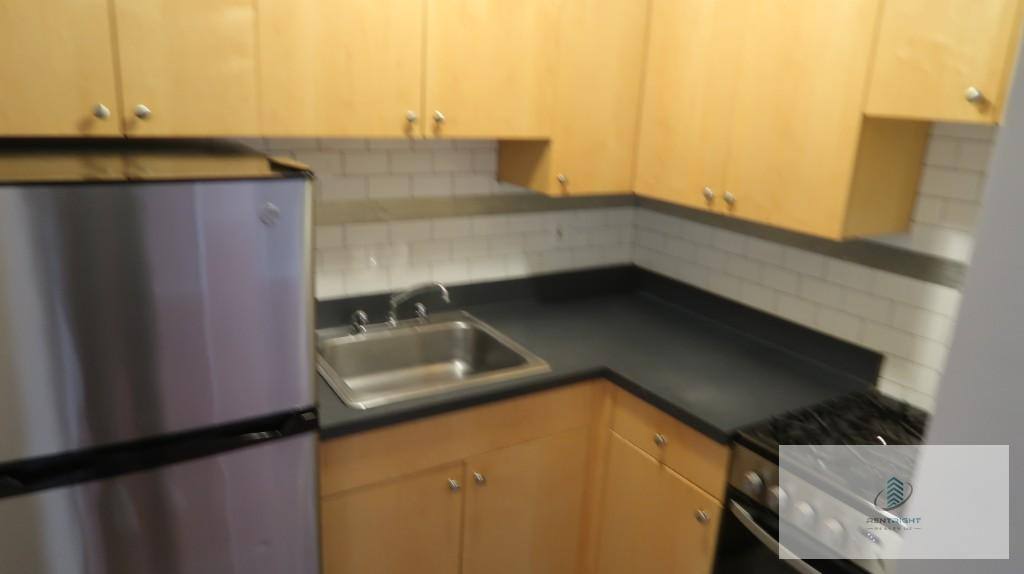 Apartment for rent at 755 W Buena #104, Chicago, IL 60613